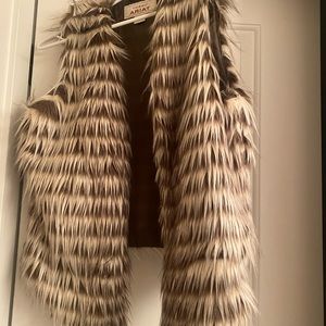 Faux Fur Ariat Vest